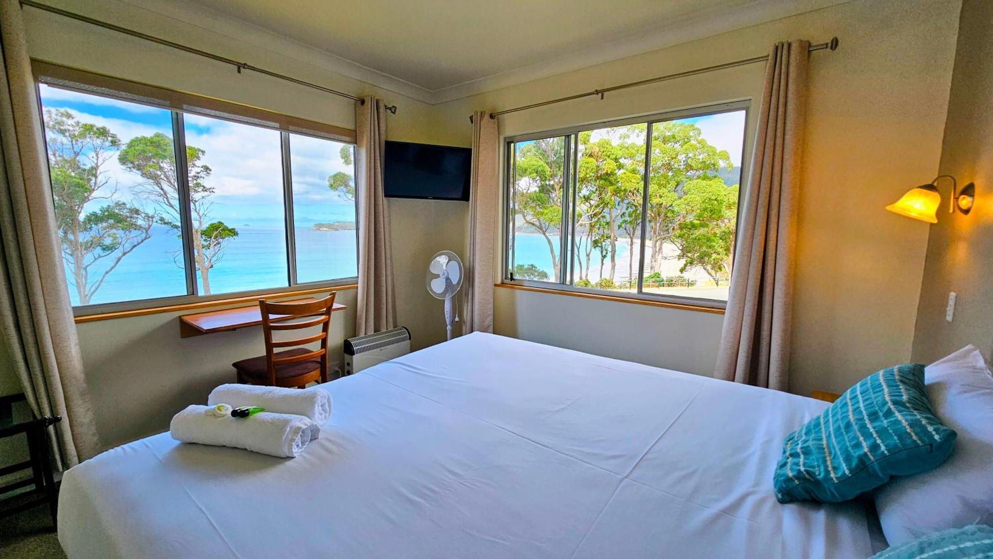 Lufra Beachside Hotel Eaglehawk Neck Ruang foto